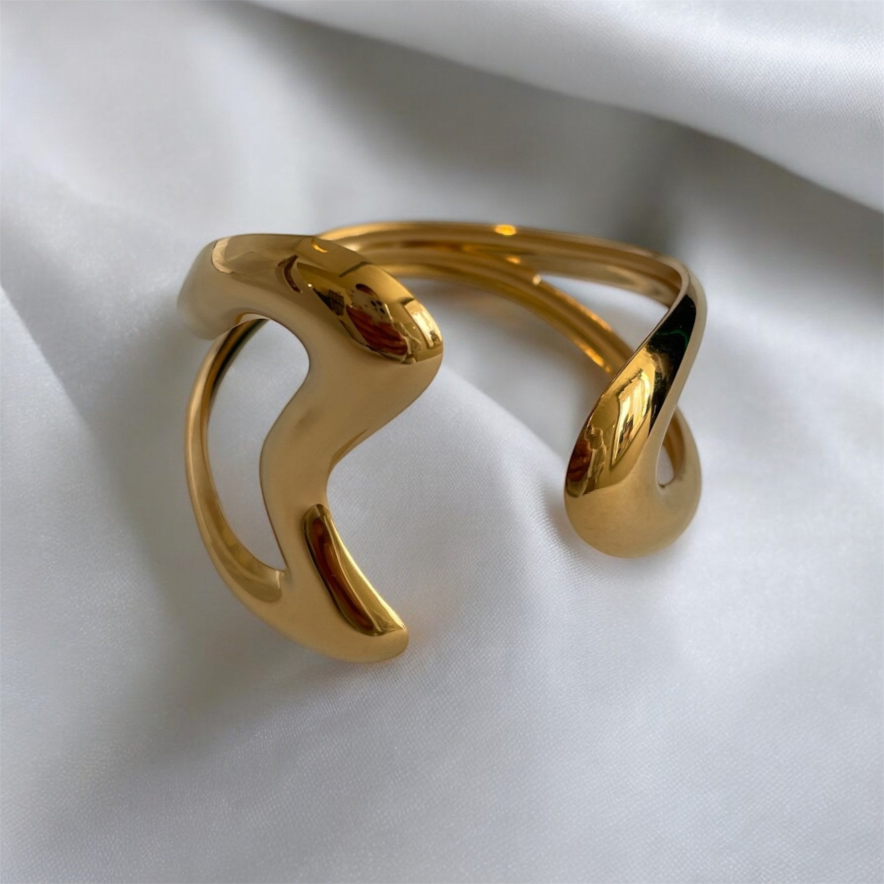 Bracelet manchette Déploiement