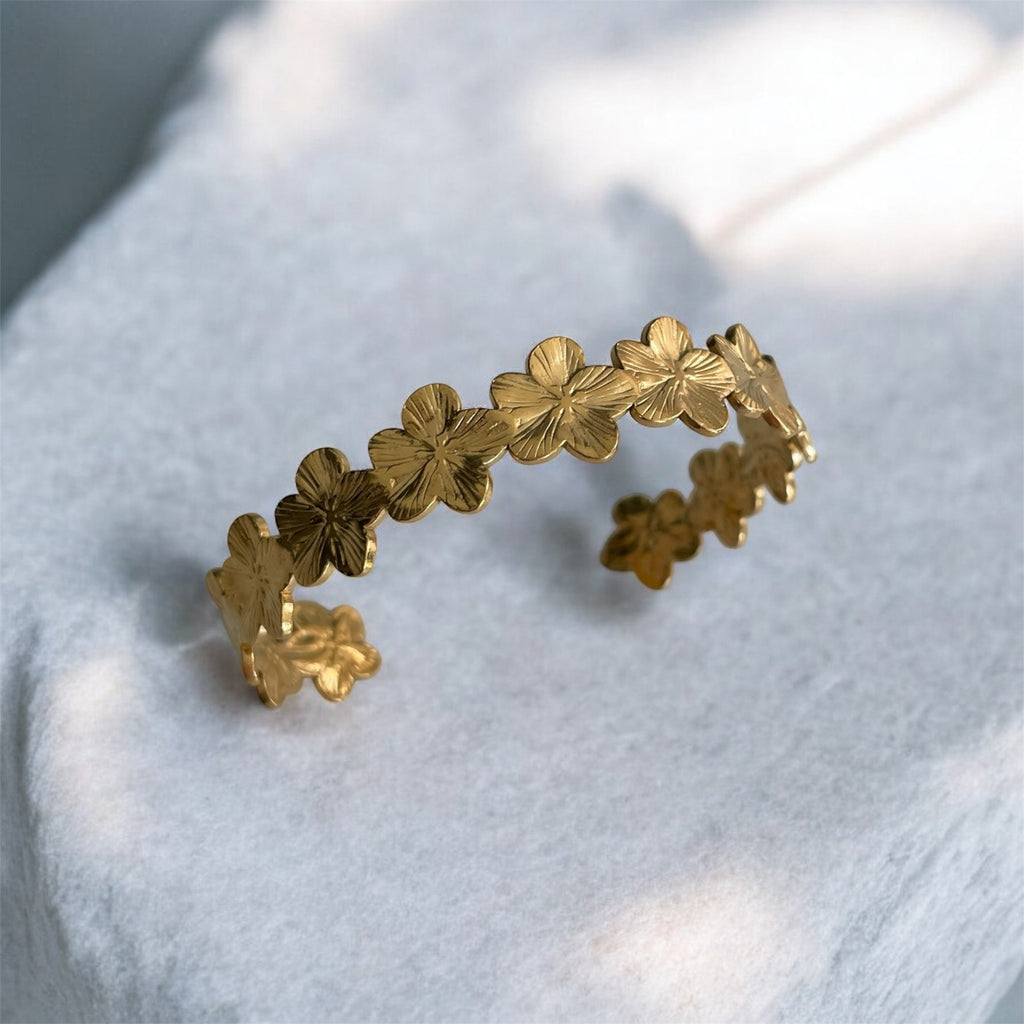 Bracelet manchette Renouvellement