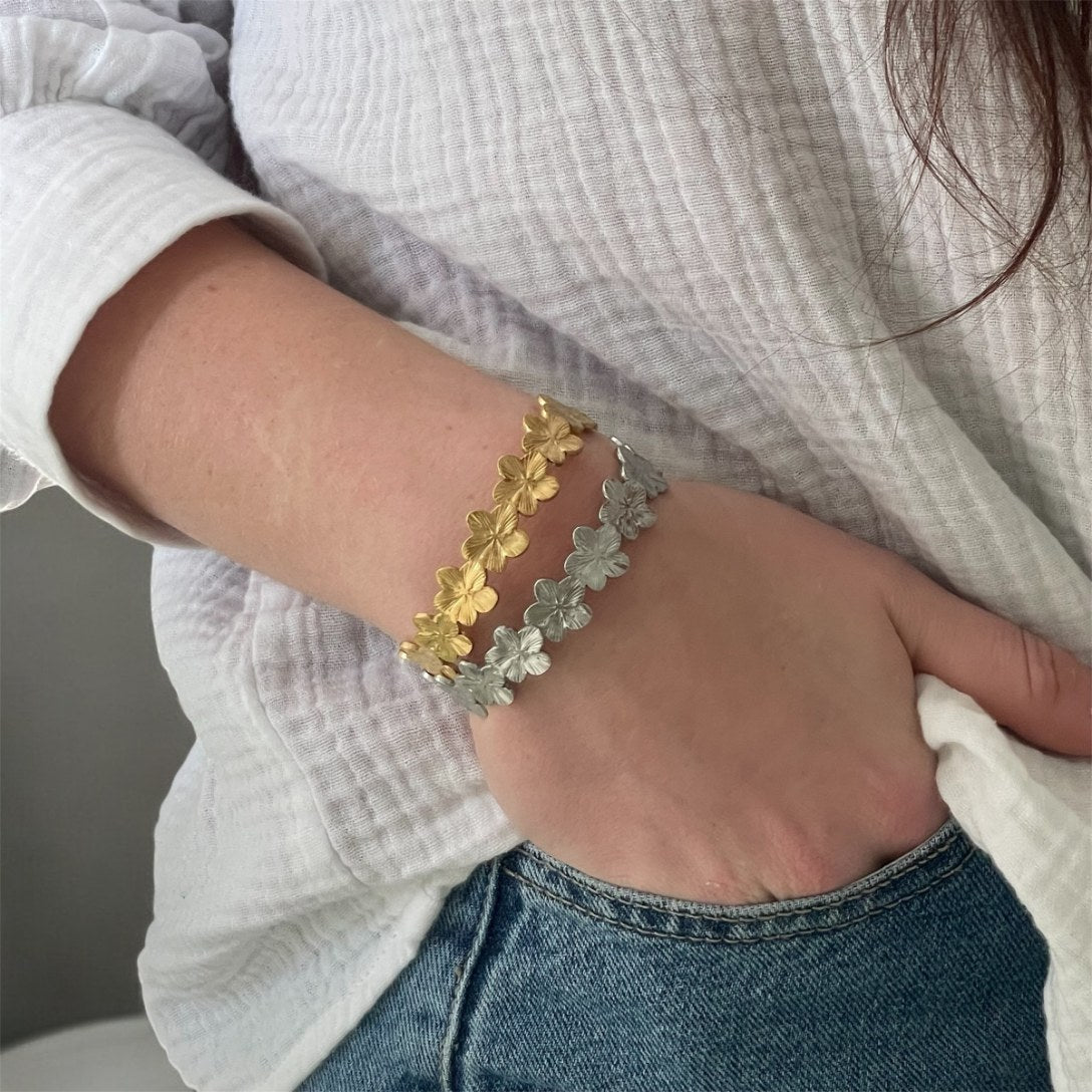 Bracelet manchette Renouvellement