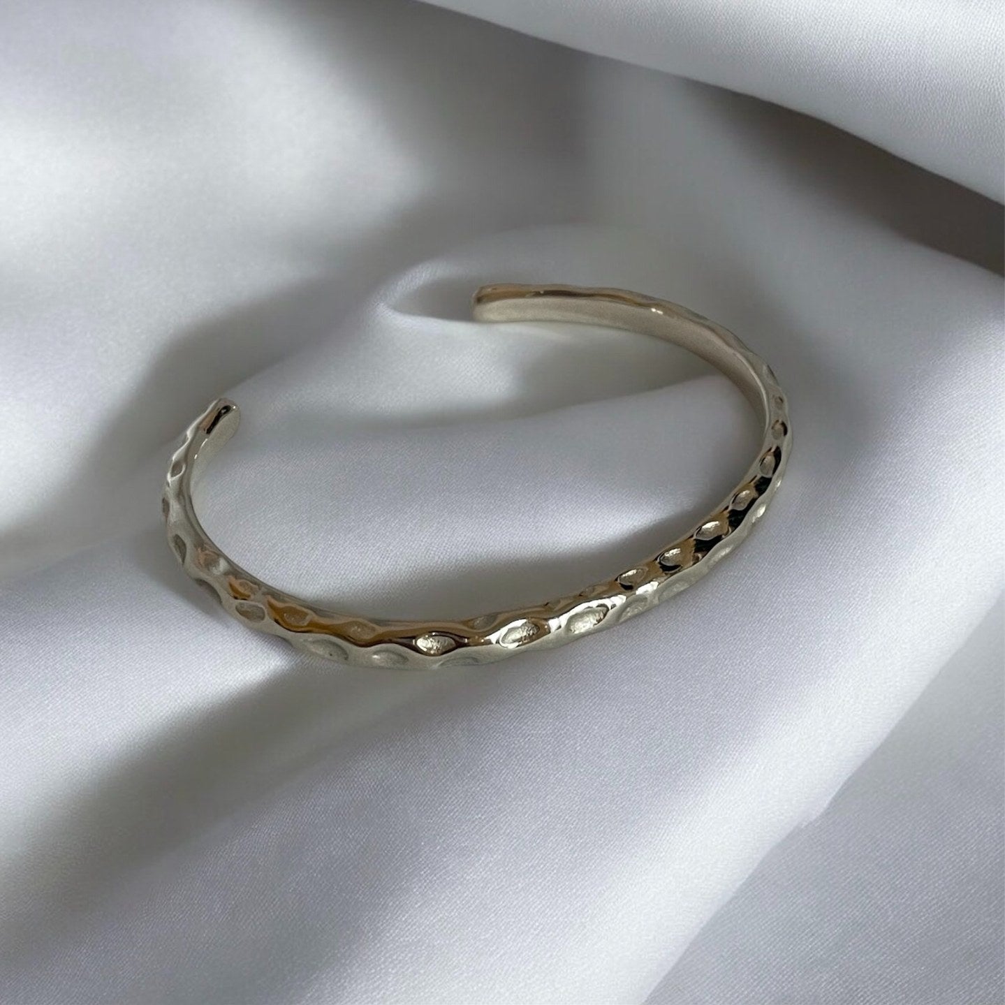 Bracelet manchette Perspective