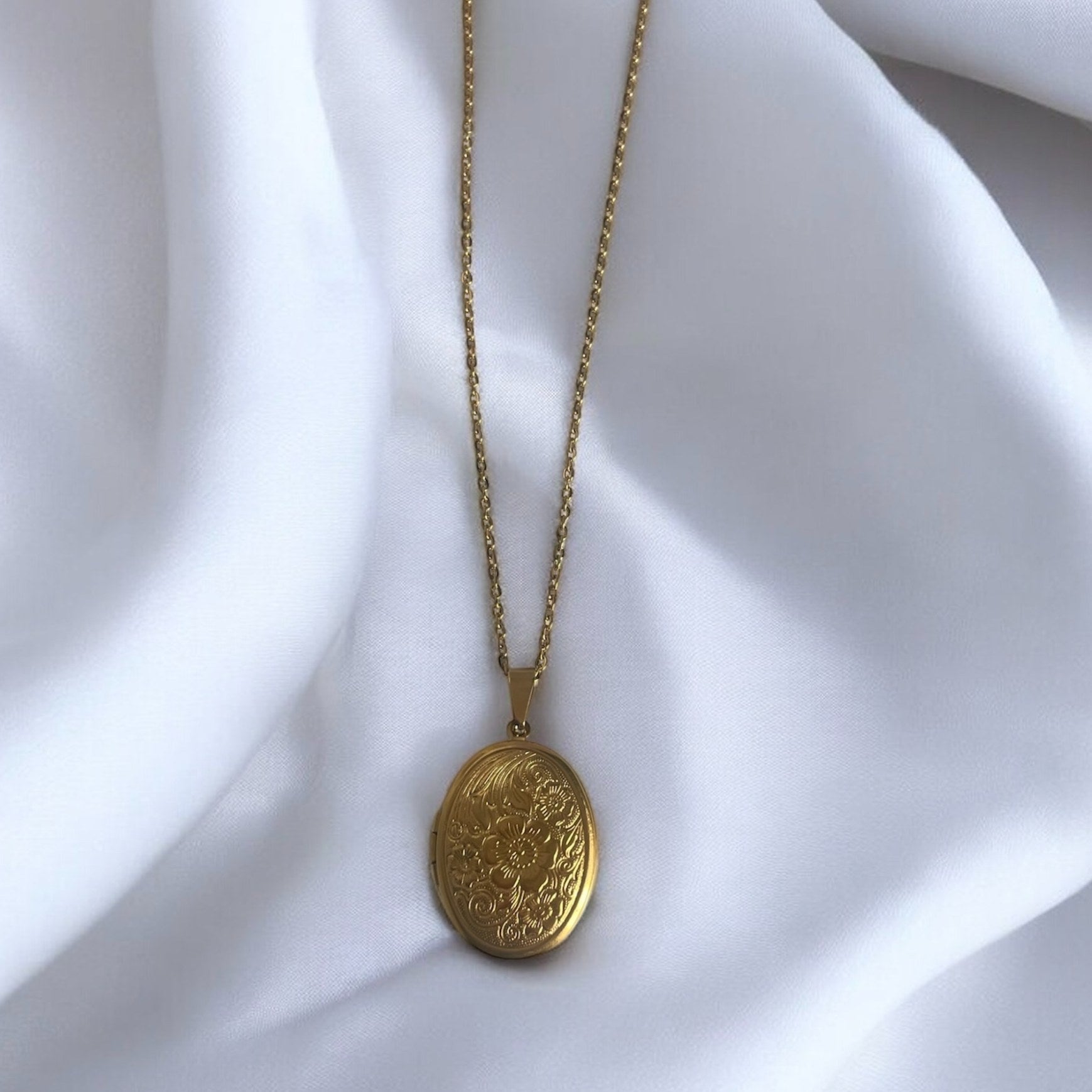 Collier médaillon ouvrable Essence