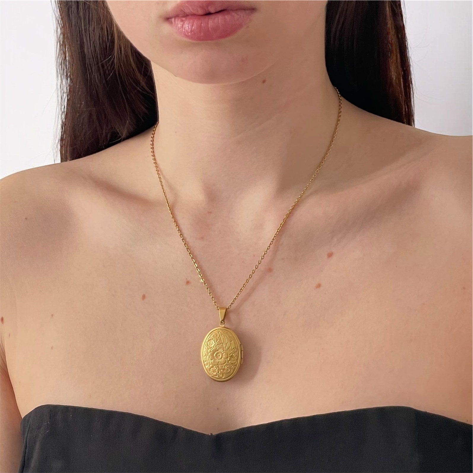 Collier médaillon ouvrable Essence